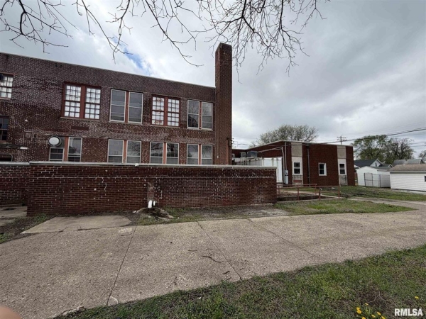 Listing Image #2 - Others for sale at 435 E 3rd Street, Galesburg IL 61401