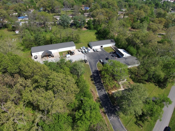 Listing Image #3 - Industrial for sale at 808 Edison Road, Cassville MO 65625