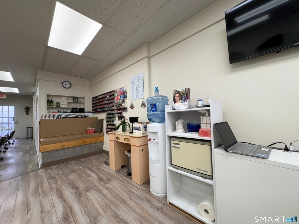 Listing Image #2 - Others for sale at 2348 Whitney Ave, 226 CT 06518