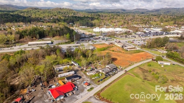 Listing Image #3 - Others for sale at 48 Heavenly Valley Lane, Hendersonville NC 28792