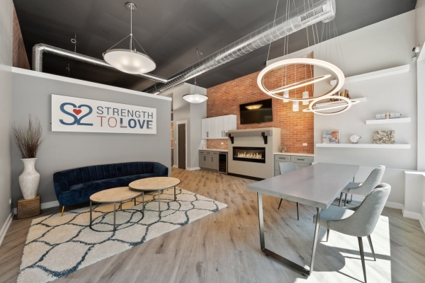 Listing Image #2 - Others for sale at 2136 W Belmont Avenue #1, Chicago IL 60618