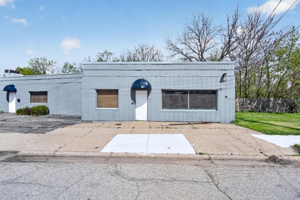 Listing Image #2 - Industrial for sale at 204 Homewild Avenue, Jackson MI 49201