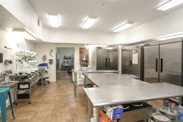 Listing Image #2 - Others for sale at 206 11th Street, Lake Charles LA 70601
