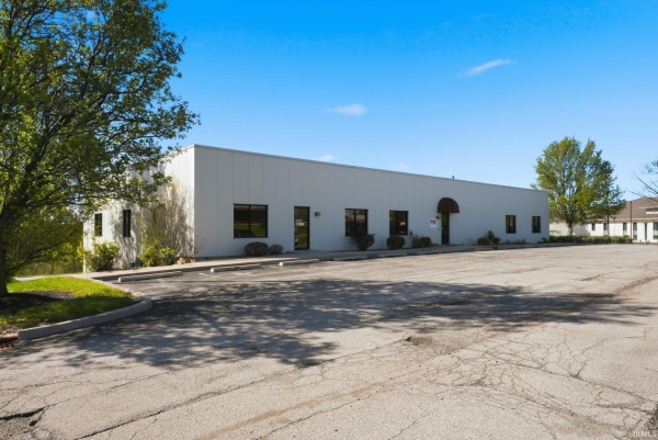 Listing Image #1 - Others for sale at 7619 W Jefferson Boulevard, Fort Wayne IN 46804