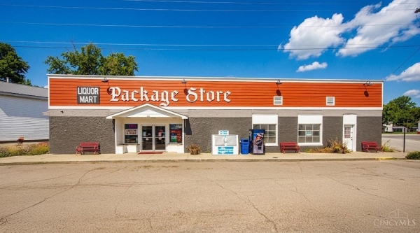 Listing Image #1 - Retail for sale at 100 Brookville Rd, West College Corner IN 47003