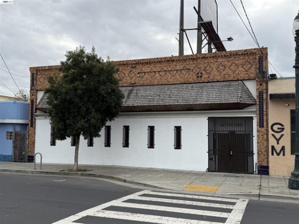 Listing Image #1 - Entertainment for sale at 5783 Foothill Blvd., Oakland CA 94605