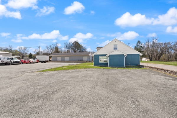 Listing Image #2 - Industrial for sale at 3011 Blackiston Mill Rd, Clarksville IN 47129