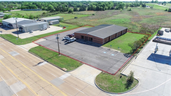 Listing Image #1 - Others for sale at 2625 S Church St, Paris TX 75460