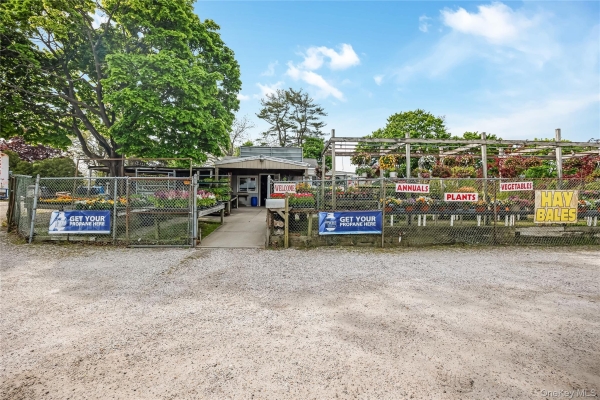 Listing Image #1 - Others for sale at 42 Hempstead Turnpike, Farmingdale NY 11735