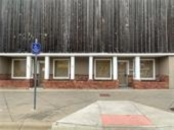 Listing Image #1 - Office for sale at 106 E Main Street, Independence KS 67301
