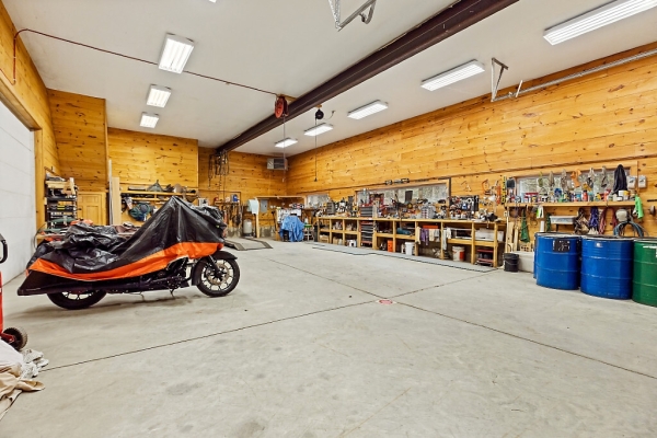 Listing Image #2 - Industrial for sale at 17 Aviator Place, Oakland ME 04963