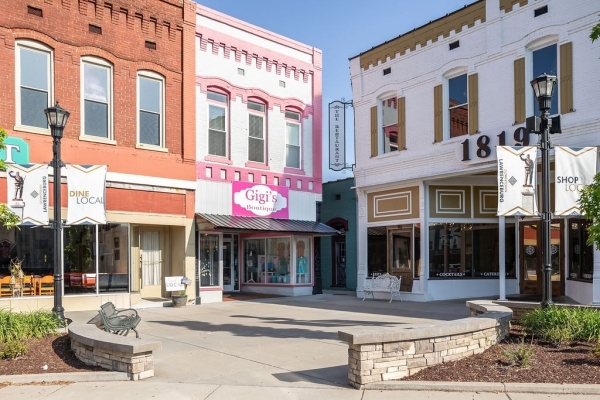 Listing Image #1 - Retail for sale at 42 Public Sq, Lawrenceburg TN 38464