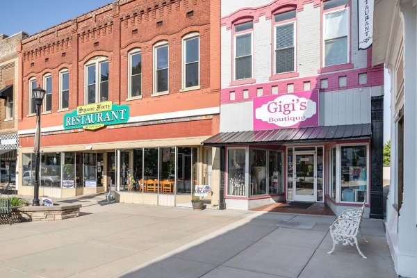 Listing Image #2 - Retail for sale at 42 Public Sq, Lawrenceburg TN 38464