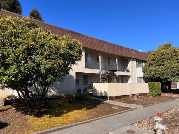 Listing Image #1 - Multi-family for sale at 931 Golden Gate Dr, Napa CA 94558