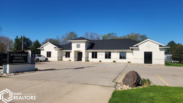 Listing Image #1 - Office for sale at 808 4th St NE, Hampton IA 50441