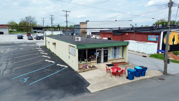 Listing Image #1 - Retail for sale at 103 W Sigler Street, Hebron IN 46341