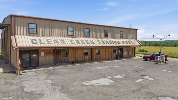 Listing Image #1 - Retail for sale at 15994 N Clear Creek Rd, Hulbert OK 74441
