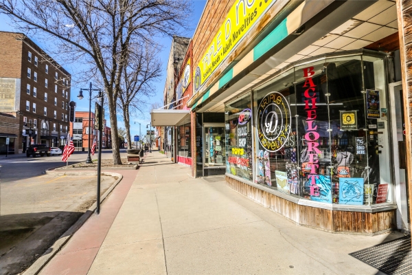Listing Image #2 - Others for sale at 115 S Main Street, Aberdeen SD 57401