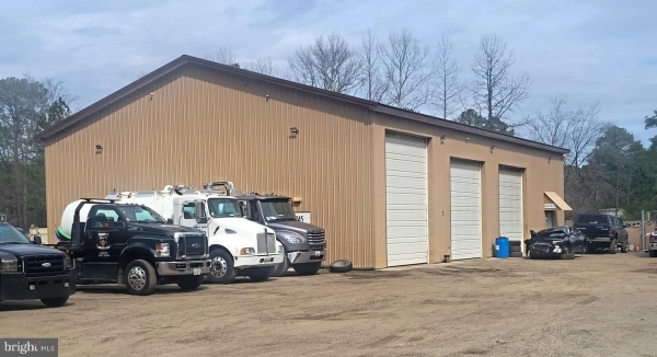 Listing Image #1 - Industrial for sale at 745,747 S Camden Ave, Fruitland MD 21826