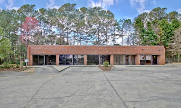 Listing Image #1 - Office for sale at 120 Commerce Cir, Fayetteville GA 30214
