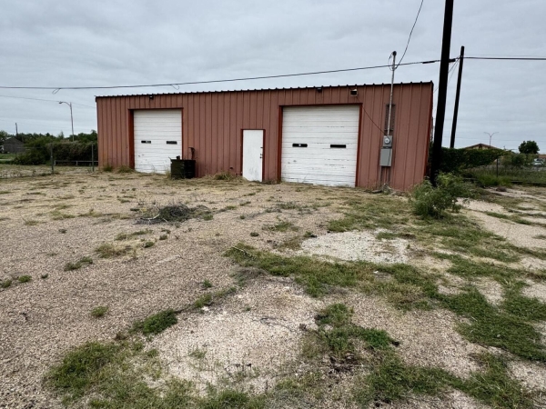 Listing Image #2 - Others for sale at 1506 N Bryant Boulevard, San Angelo TX 76903