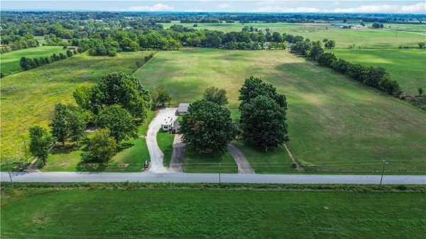 Listing Image #1 - Others for sale at 5039 Primrose Road, Springdale AR 72764