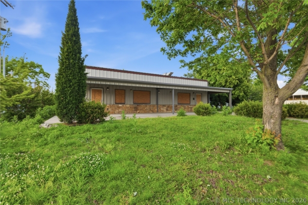Listing Image #2 - Office for sale at 6151 E Tecumseh St, Tulsa OK 74115