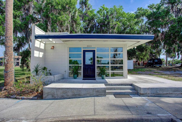 Listing Image #1 - Retail for sale at 203 Laurel St, Palatka FL 32177