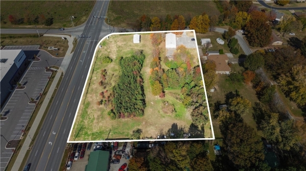 Listing Image #2 - Others for sale at 626 Oakwood Street, Lowell AR 72745