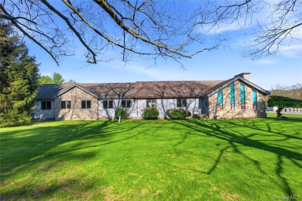 Listing Image #2 - Others for sale at 5 Ryan Rd, Hopewell Junction NY 12533
