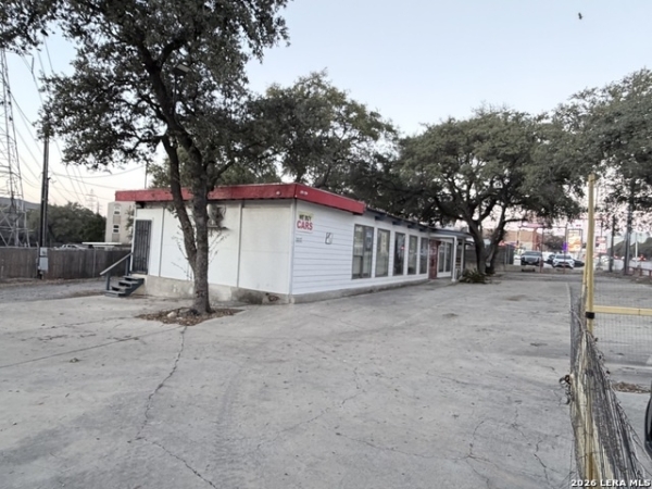 Listing Image #2 - Others for sale at 10403 Huebner, San Antonio TX 78240