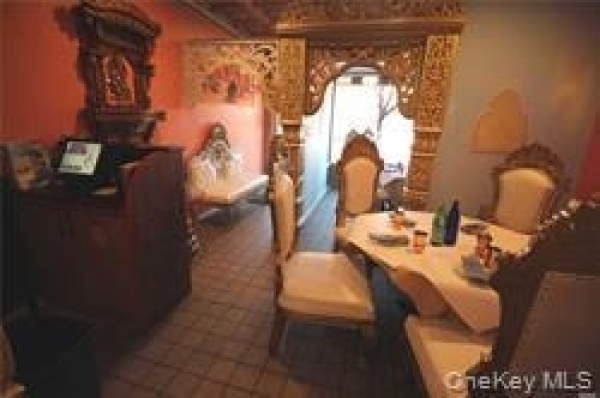 Listing Image #3 - Others for sale at 306 Sunrise Highway, Rockville Centre NY 11570