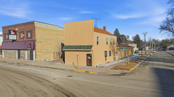 Listing Image #1 - Others for sale at 1023 S Main Street, Aberdeen SD 57401