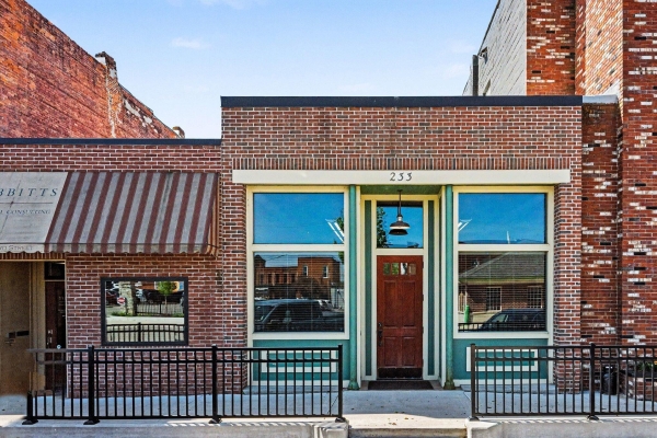Listing Image #2 - Office for sale at 233 Hubbard Street, Allegan MI 49010