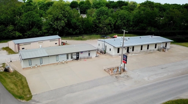 Listing Image #1 - Office for sale at 305 N Mason St, Carrollton MO 64633