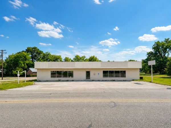 Listing Image #3 - Others for sale at 310 E Denman Avenue, Lufkin TX 75901
