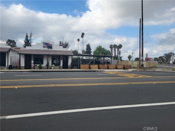 Listing Image #2 - Others for sale at 982 Center, Riverside CA 92507
