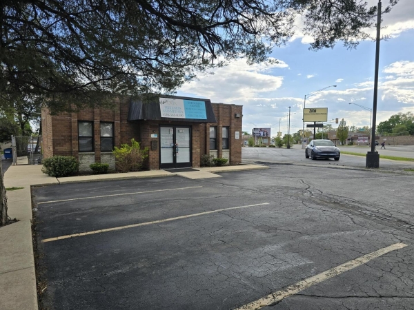 Listing Image #3 - Office for sale at 9629 Southwest Highway, Oak Lawn IL 60453