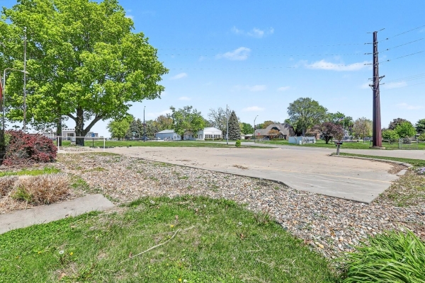 Listing Image #2 - Others for sale at 1404 Fifield Road, Pella IA 50219