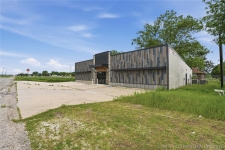 Listing Image #2 - Retail for sale at 1213 Culwell, Warner OK 74469