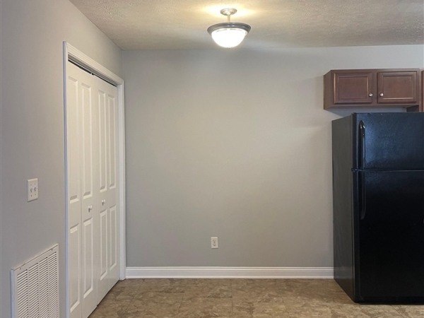 Listing Image #3 - Multi-family for sale at 415 & 429 Upper Stone Avenue, Bowling Green KY 42101
