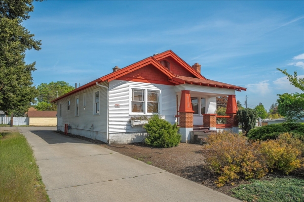 Listing Image #1 - Retail for sale at 4704 N Maple St, Spokane WA 99205