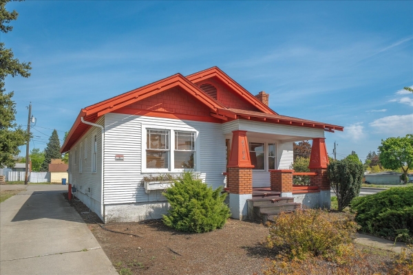 Listing Image #2 - Retail for sale at 4704 N Maple St, Spokane WA 99205