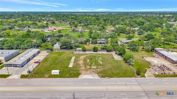 Listing Image #2 - Others for sale at 9505 N Navarro Street, Victoria TX 77904