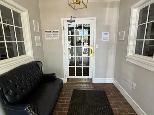 Listing Image #2 - Office for sale at 2718 N Oak Street, Valdosta GA 31602