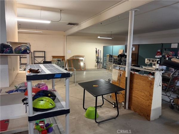 Listing Image #3 - Others for sale at 16050 Walnut, Hesperia CA 92345