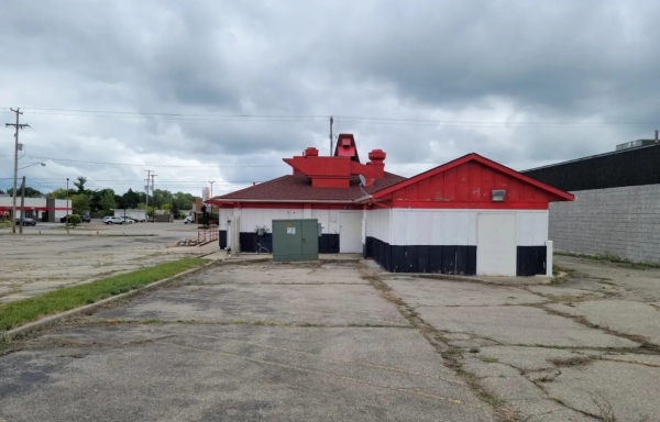 Listing Image #6 - Retail for sale at 3756 South Dort Highway, Flint MI 48507