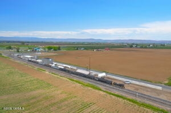 Listing Image #1 - Others for sale at 3800 Branch Rd, Wapato WA 98951