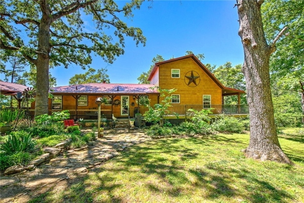 Listing Image #1 - Others for sale at 1387 County Road 306, Berryville AR 72616