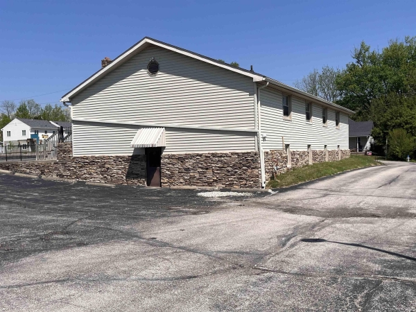 Listing Image #3 - Retail for sale at 1409 W Kirkwood Avenue, Bloomington IN 47404